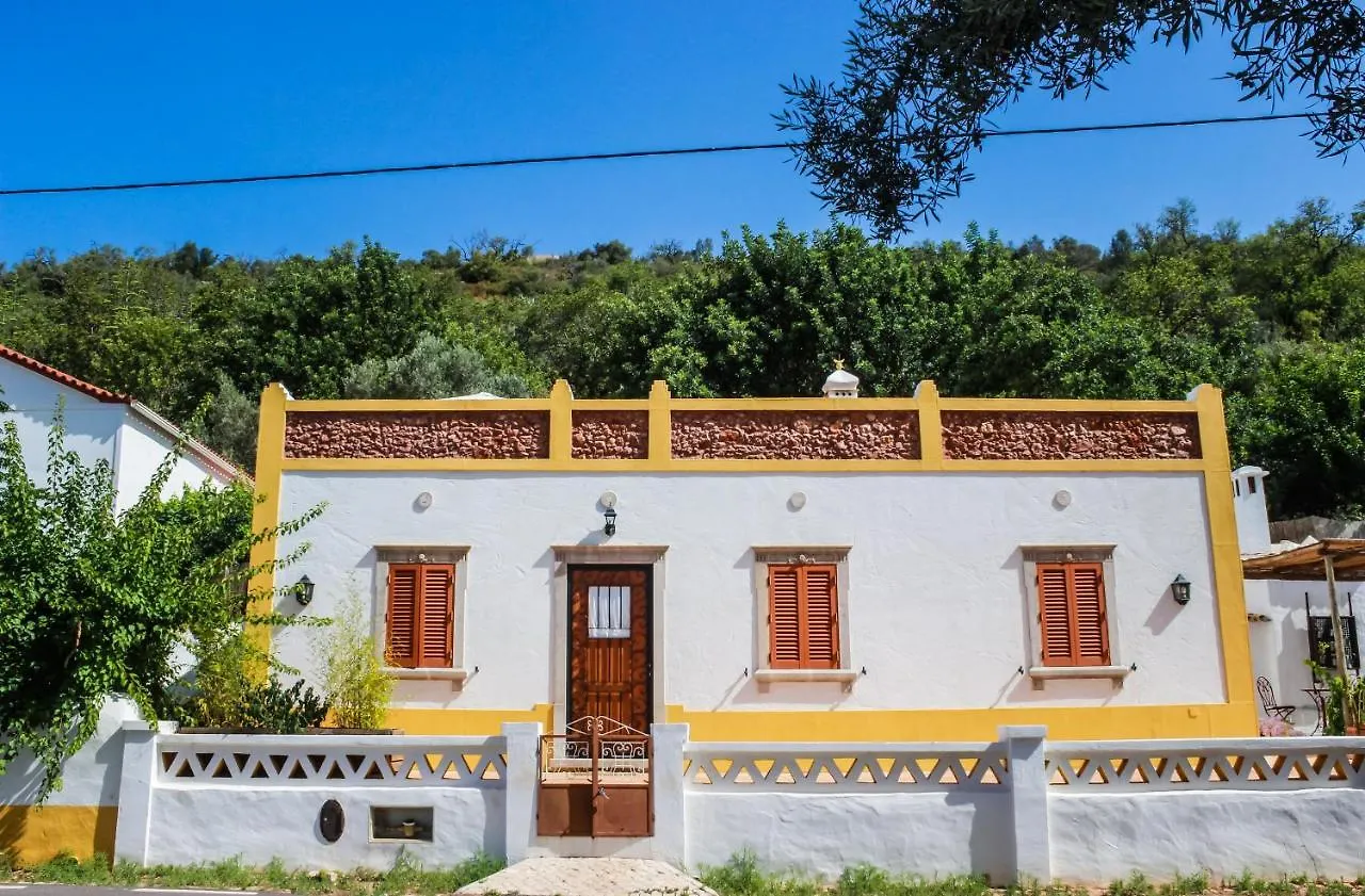 Pensjonat Casa Da Tita Salir 0*,  Portugalia